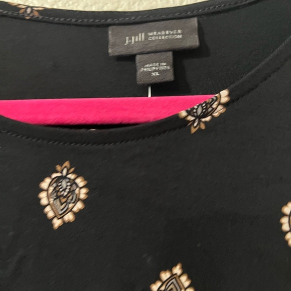 J. Jill Black Tee with Gold Pattern NWT - Picture 4 of 7